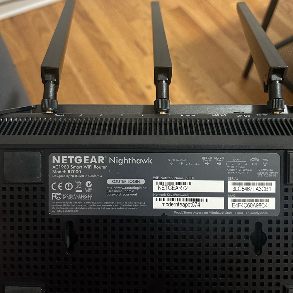 NETGEAR Nighthawk
AC1900 Smart WiFi Router - Picture 5 of 6